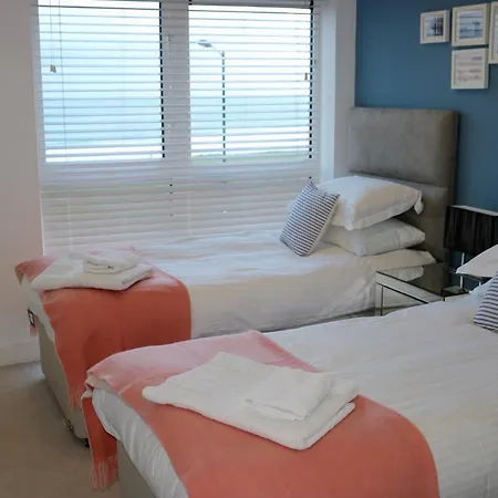 19 Ocean Gate Apartment